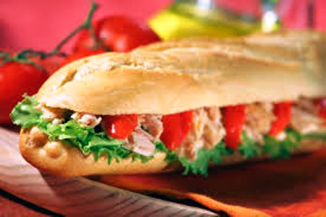 7. Sandwich de atun